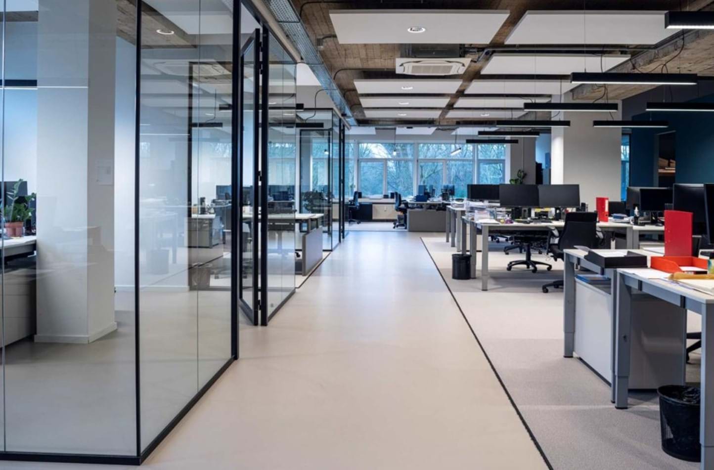 iStock_000015191080_Small